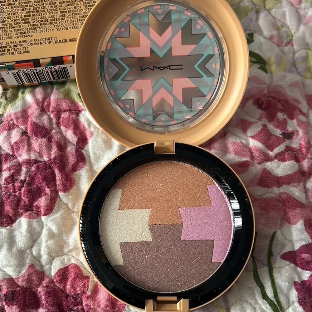 MAC Vibe Tribe Gleamtones Powder Dunes at Dusk New in Box Limited Edition